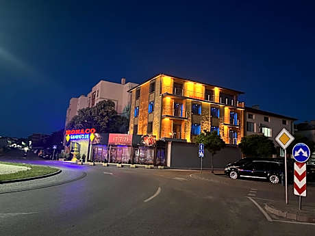 Complex MONACO HOTEL & CASINO