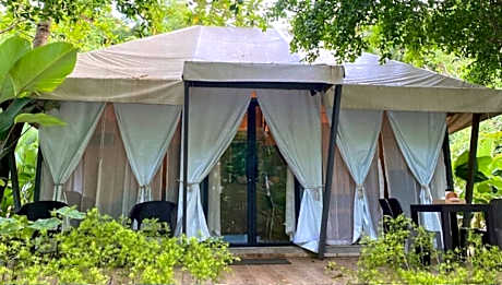 Playa La Caleta Bataan