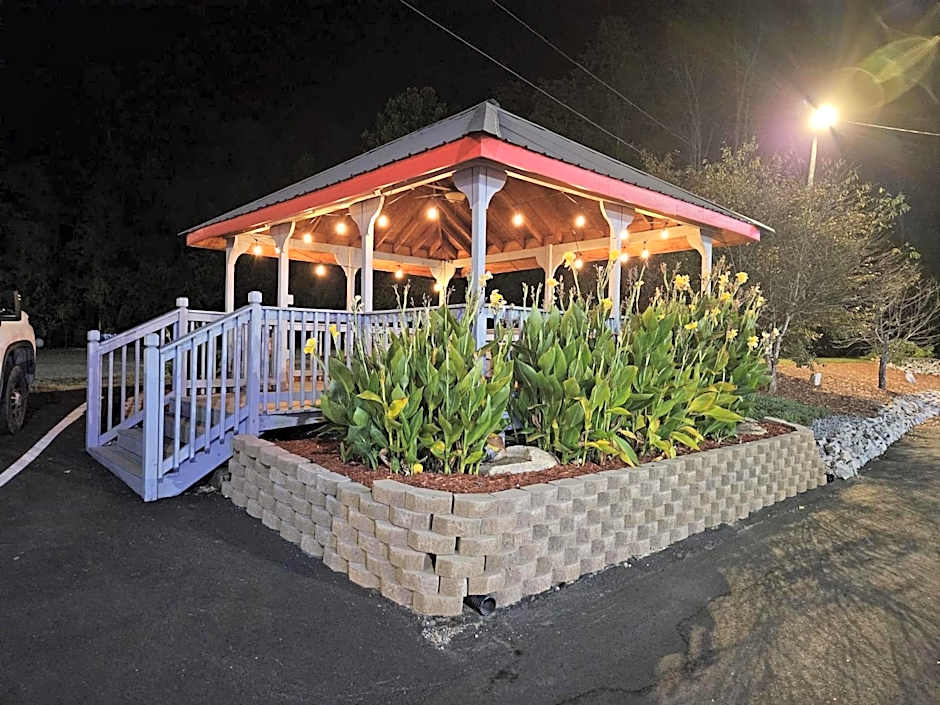 Super 8 by Wyndham Marion NC