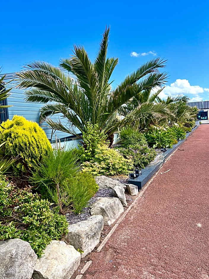 Lyons Robin Hood , Rhyl