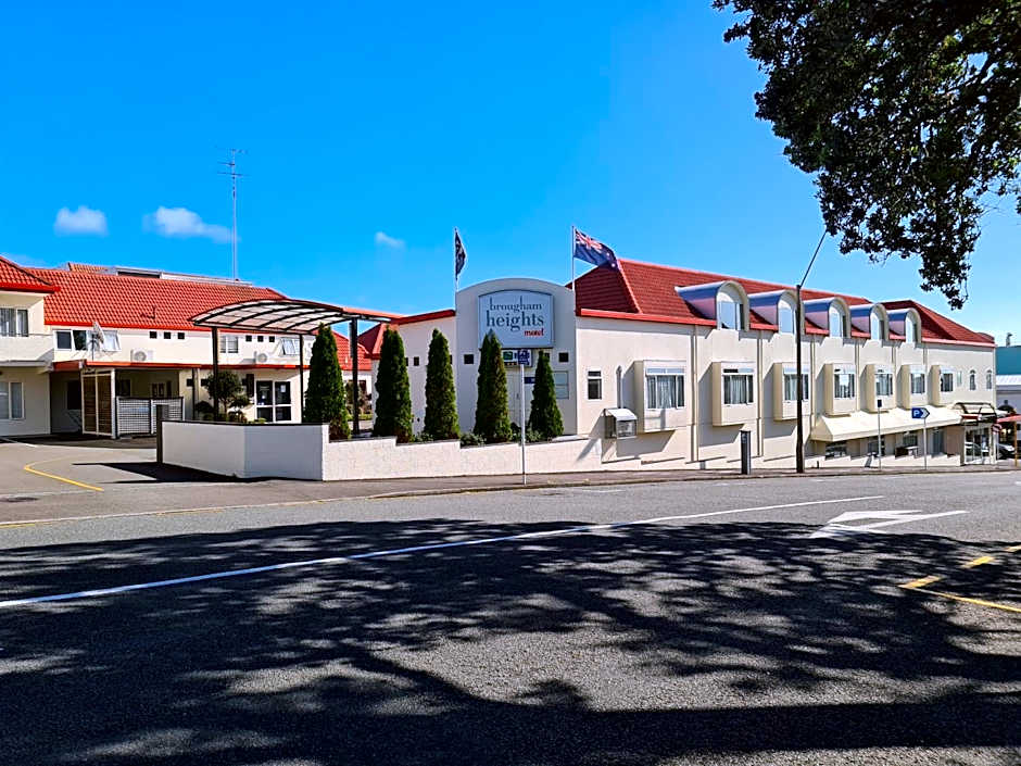 Brougham Heights Motel