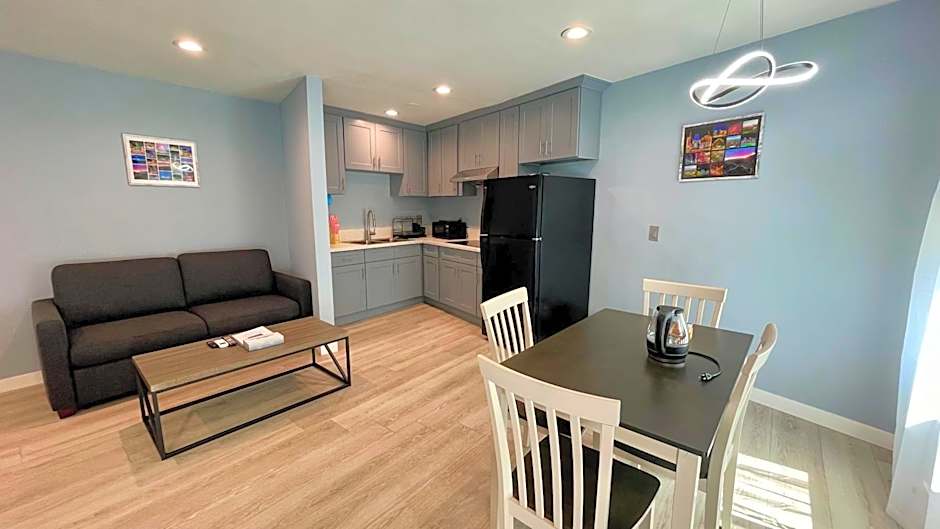 Quintessence ApartHotel