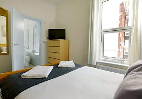 Double Room with Private Bathroom