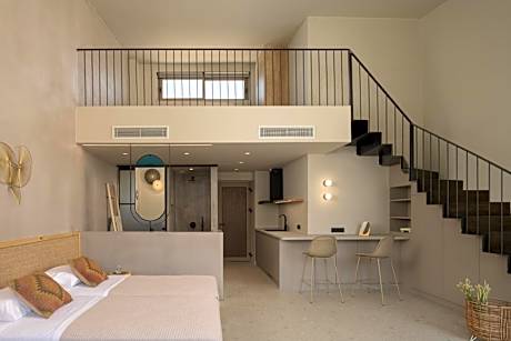 Junior Suite with Pool View