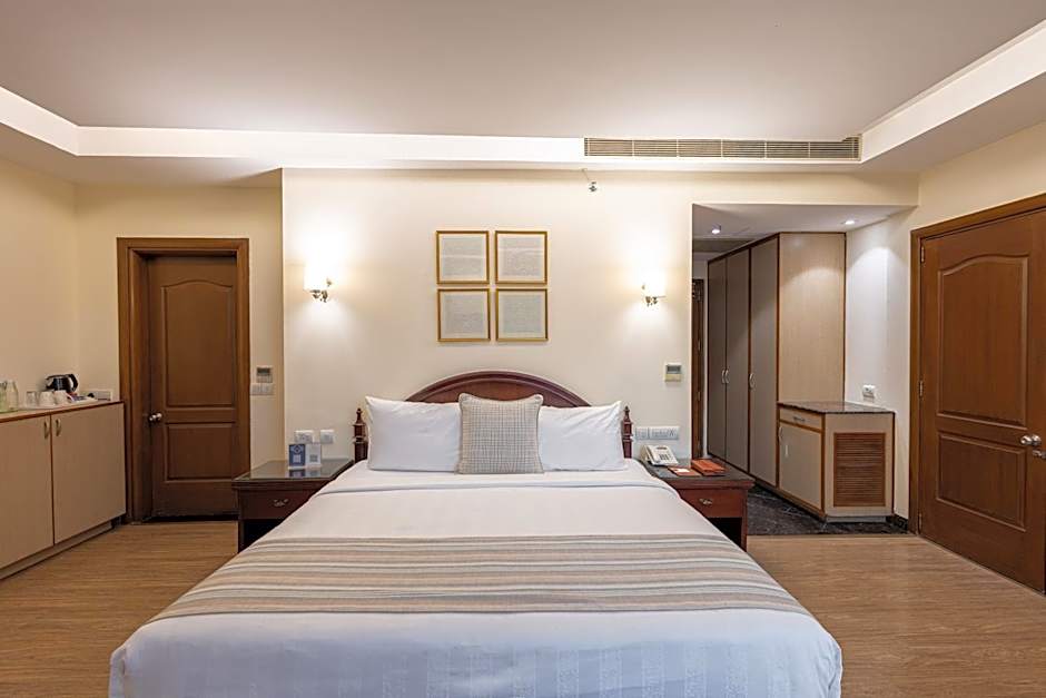 Photo 1 of 4 of Deluxe Junior Suite