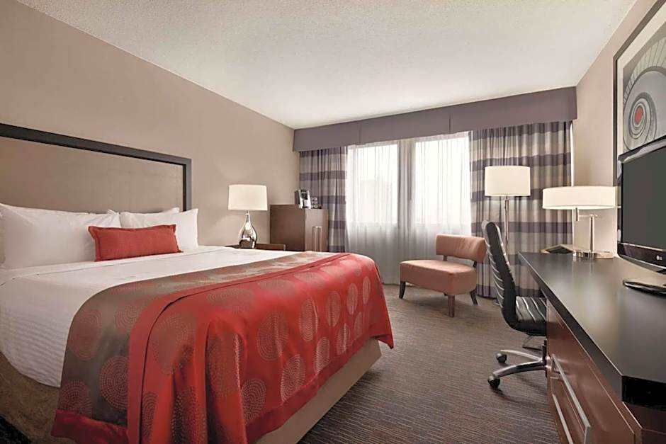 Ramada Plaza by Wyndham Regina Downtown