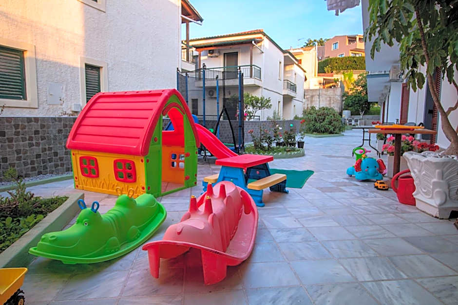 Harrys bar & apartments