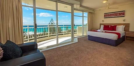 One-Bedroom Apartment with Ocean View