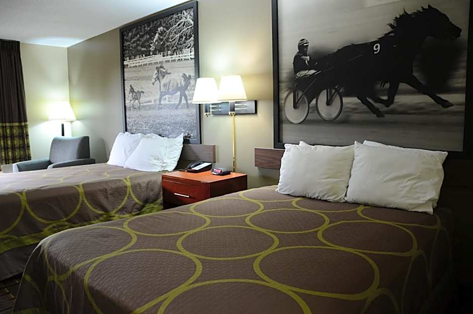 Super 8 by Wyndham Franklin Hwy 31