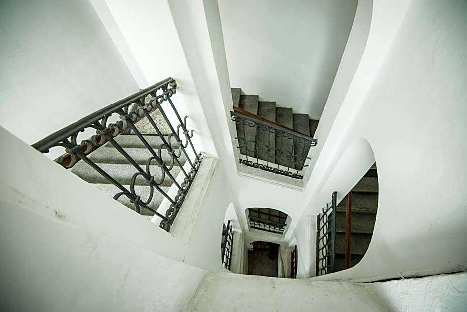 Charles Bridge Hostel & Apartments