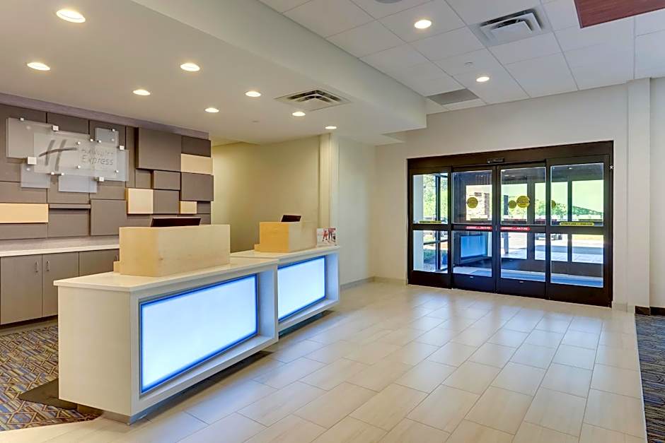 Holiday Inn Express & Suites Winston - Salem SW - Clemmons By IHG