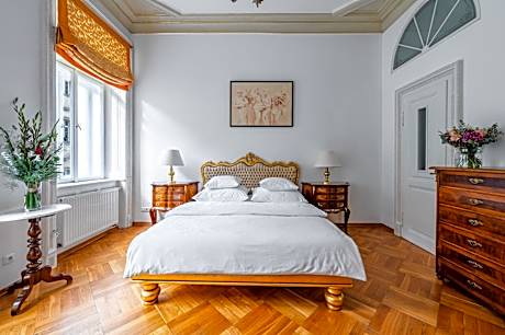 Presidential Suite (6 Adults)