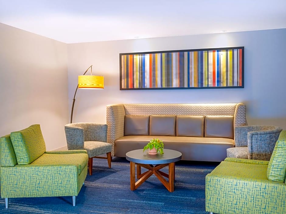 Holiday Inn Express Hotel & Suites Beaumont Northwest, an IHG Hotel