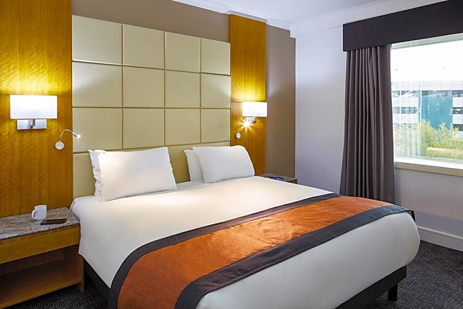 Mercure St Helens