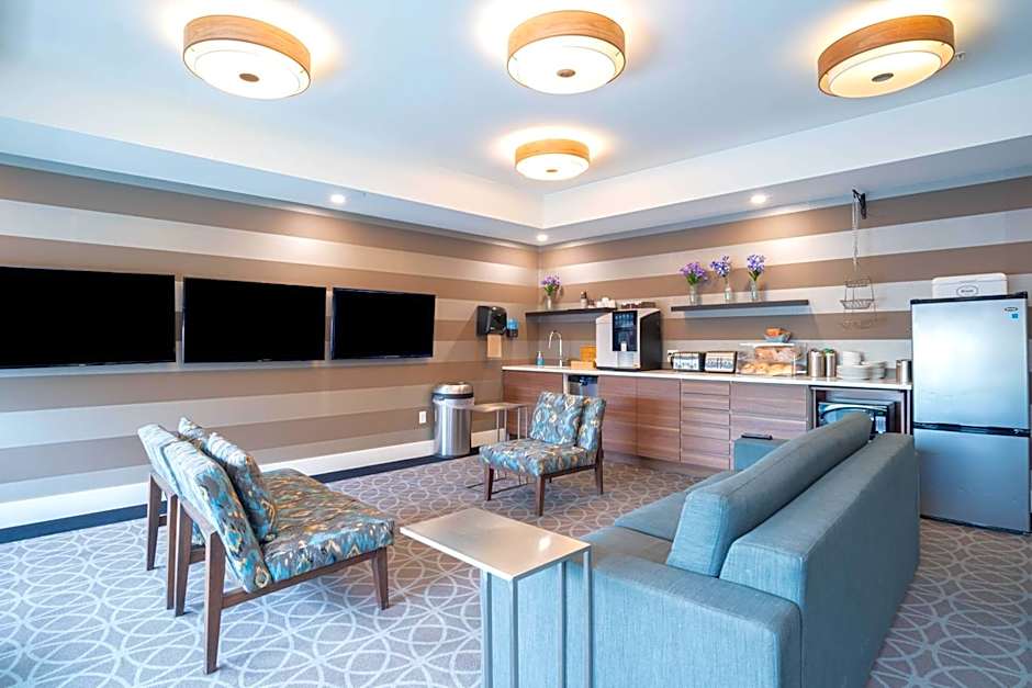 Sandman Signature Calgary Airport Hotel