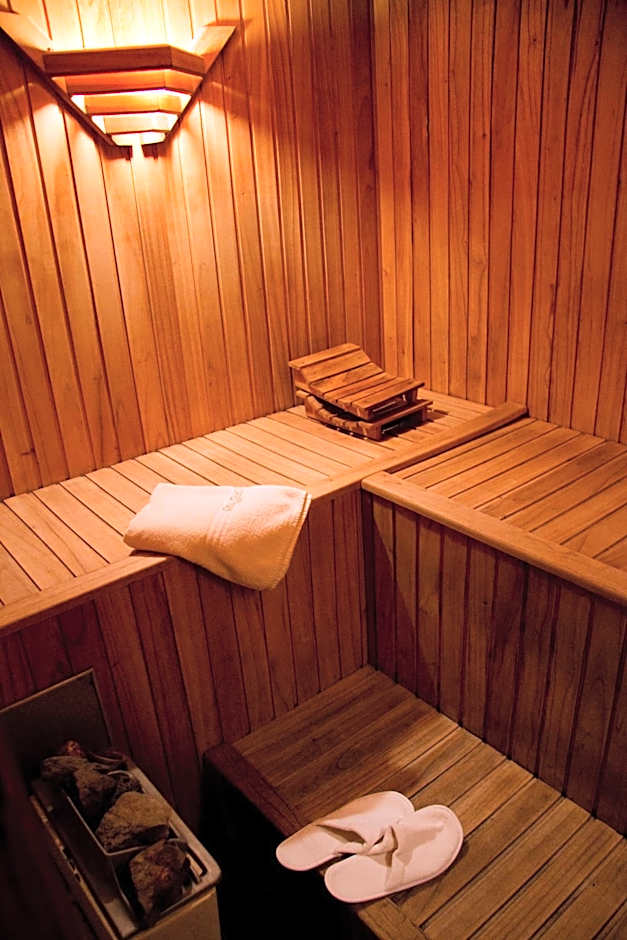 Hotel Tower Inn & Suites