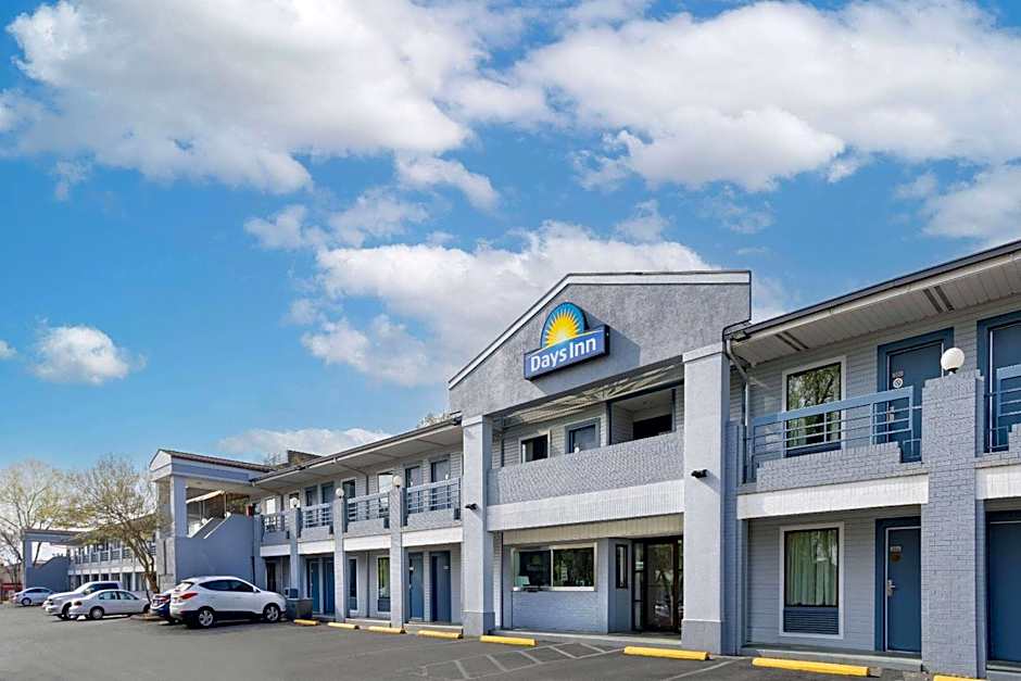Days Inn by Wyndham Raleigh Glenwood-Crabtree