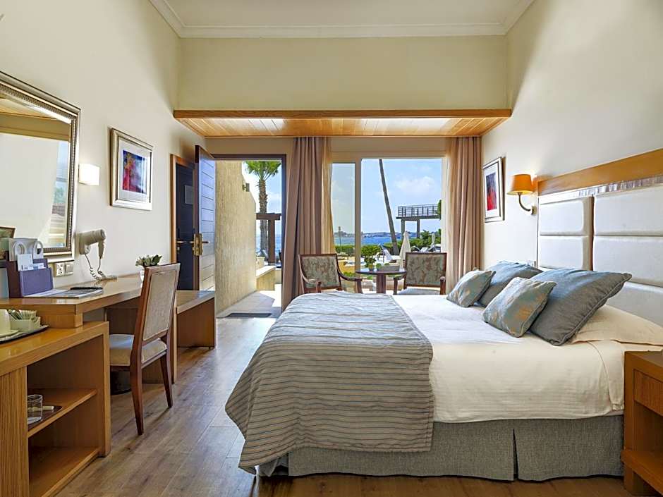 Alexander The Great Beach Hotel