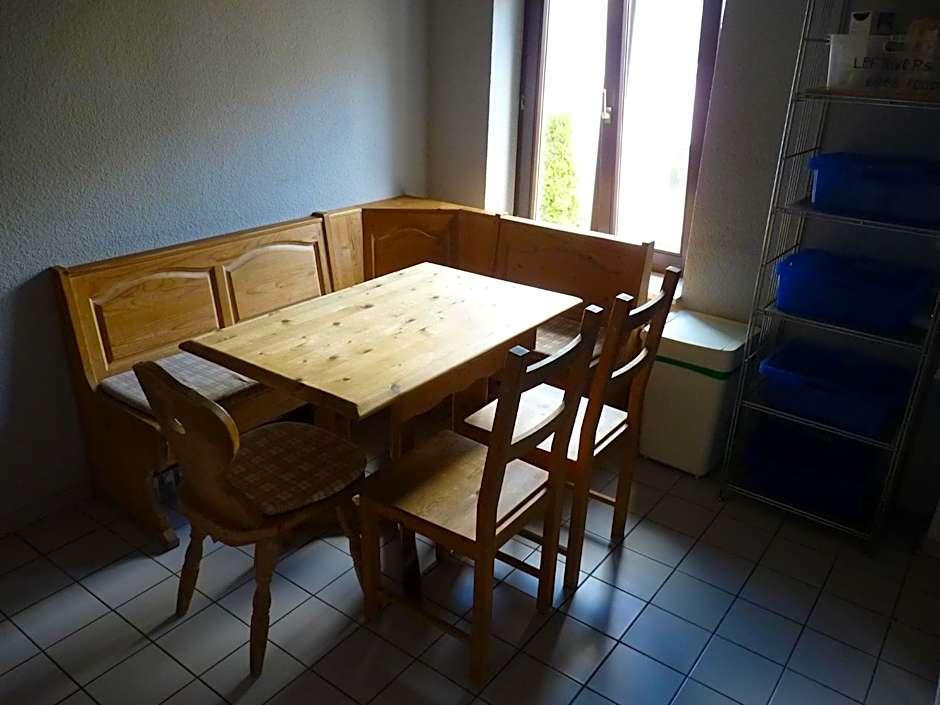 404-Hostel