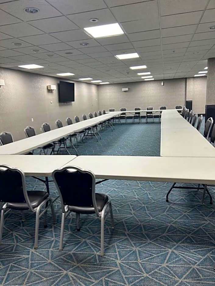 Holiday Inn & Suites Syracuse Airport - Liverpool By IHG