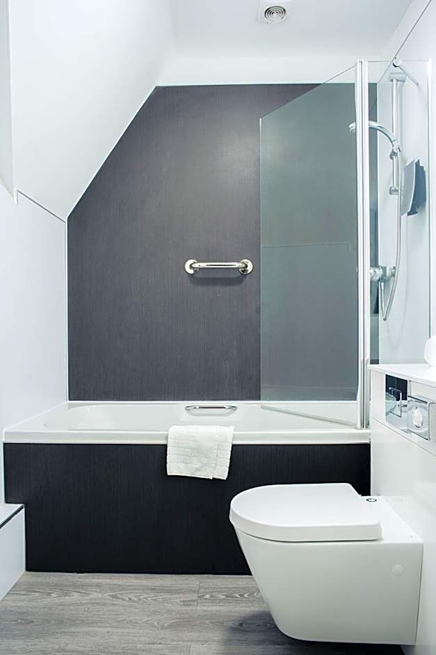 San Clu Hotel, Bar & Brasserie