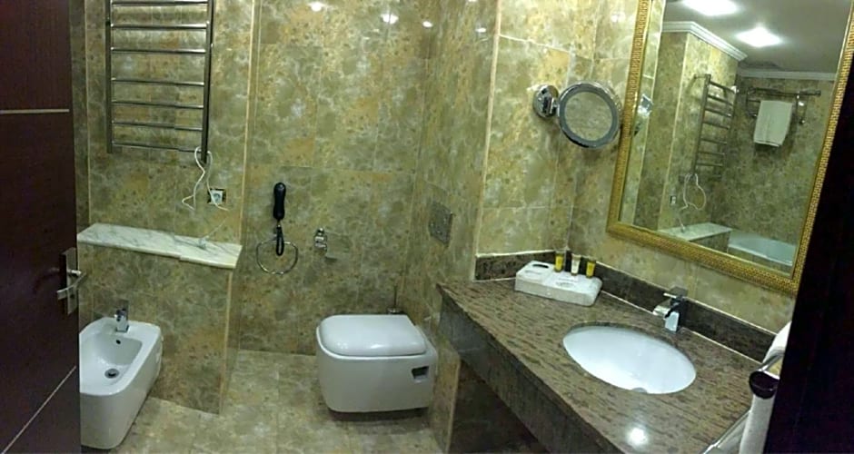 Oasis Hotel