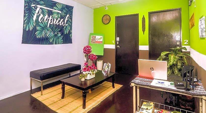 SPOT ON 89929 Tropical Lodge