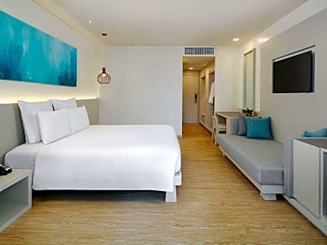 Twin Room with Pool View