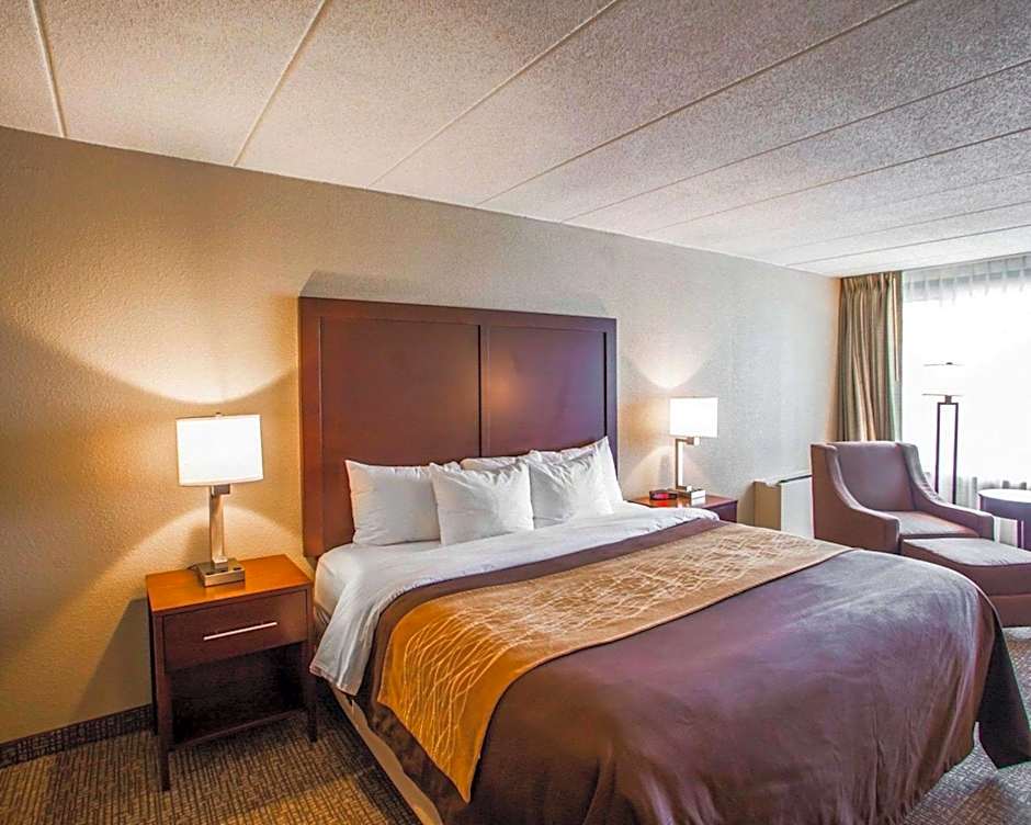 Quality Inn & Suites Orland Park - Chicago