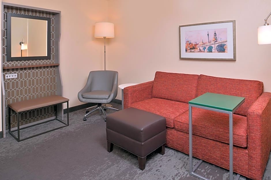Holiday Inn & Suites Raleigh-Cary (I-40 @Walnut St) By IHG