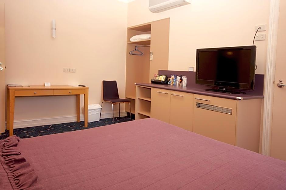 Mitchell River Tavern