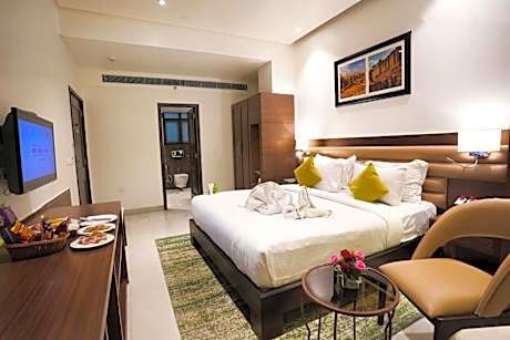 Leisure Inn Double or Twin Room - 10% off on SPA, Complimentary Hi-Tea, Happy Hour 11 AM to 11 PM (1+1)