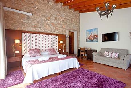 Suite 1 King Bed Non-Smoking