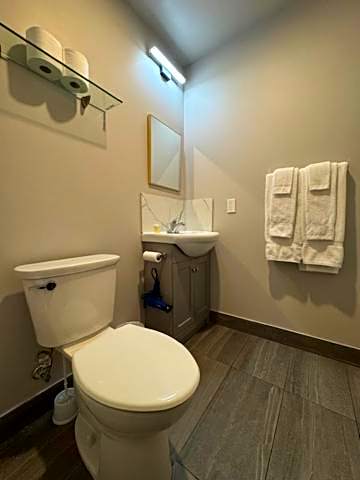 Big Bird Inn Wawa, SureStay Collection by Best Western