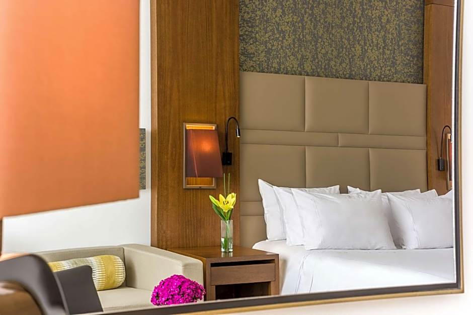 NH Collection Bogotá Royal Teleport