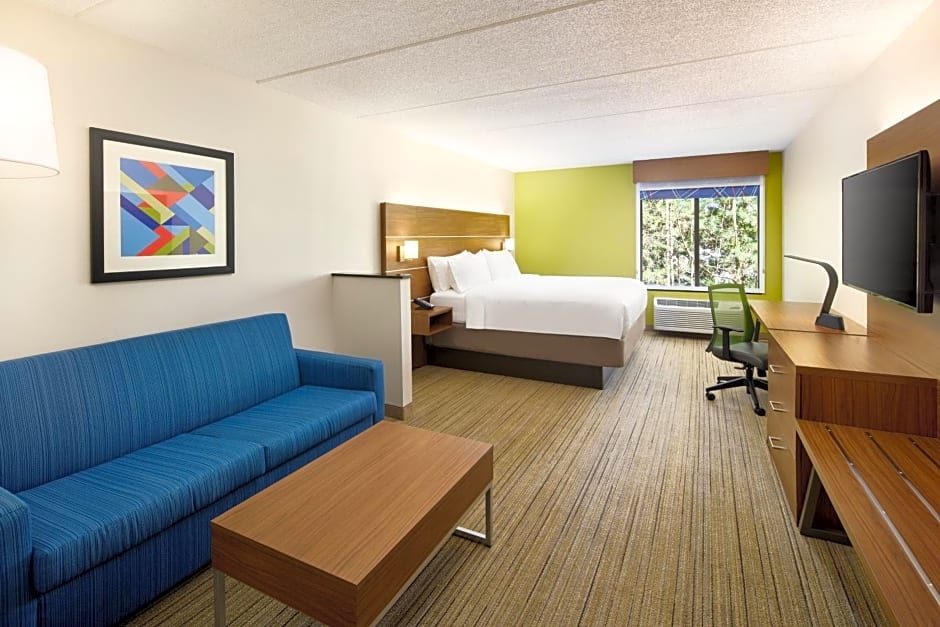 Holiday Inn Express and Suites Atlanta Tucker Northlake