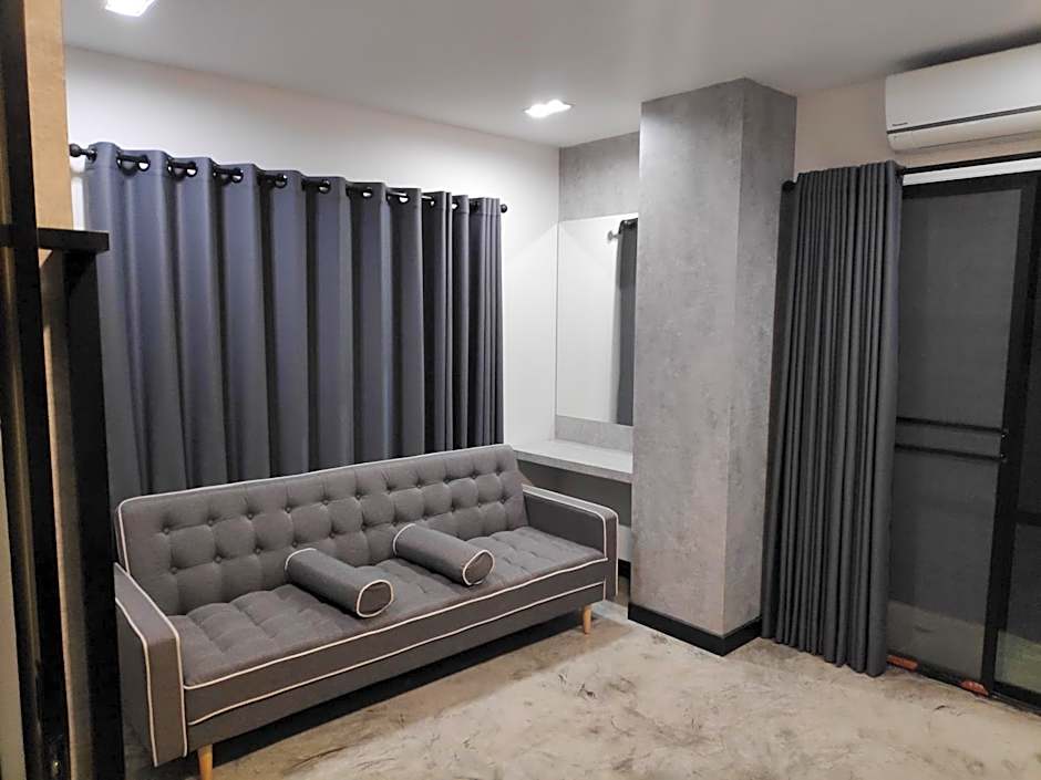 Ratch66 Huai Khwang MRT