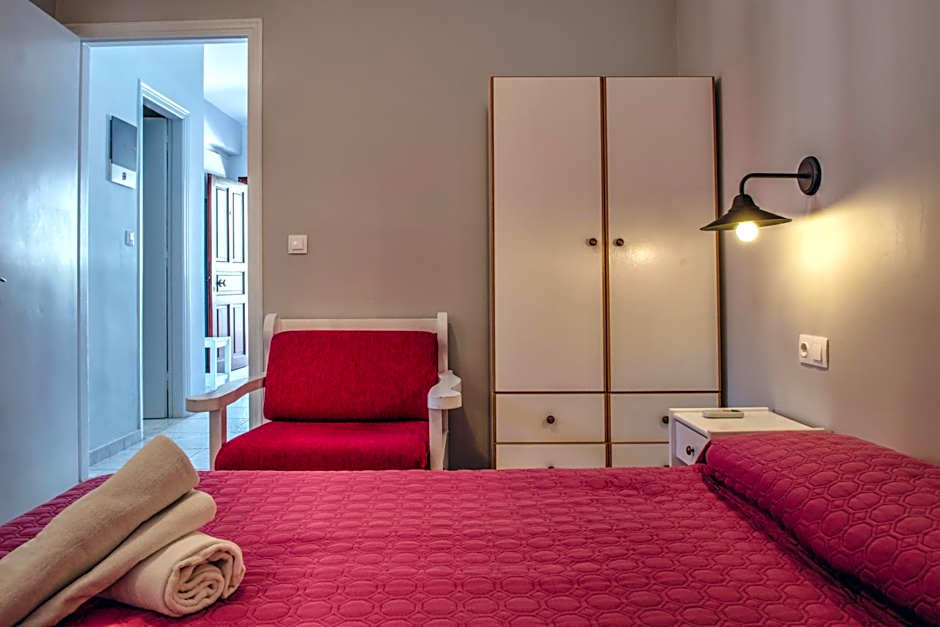 The Palm Garden - Idyllic Pool Apartments in a Green Oasis