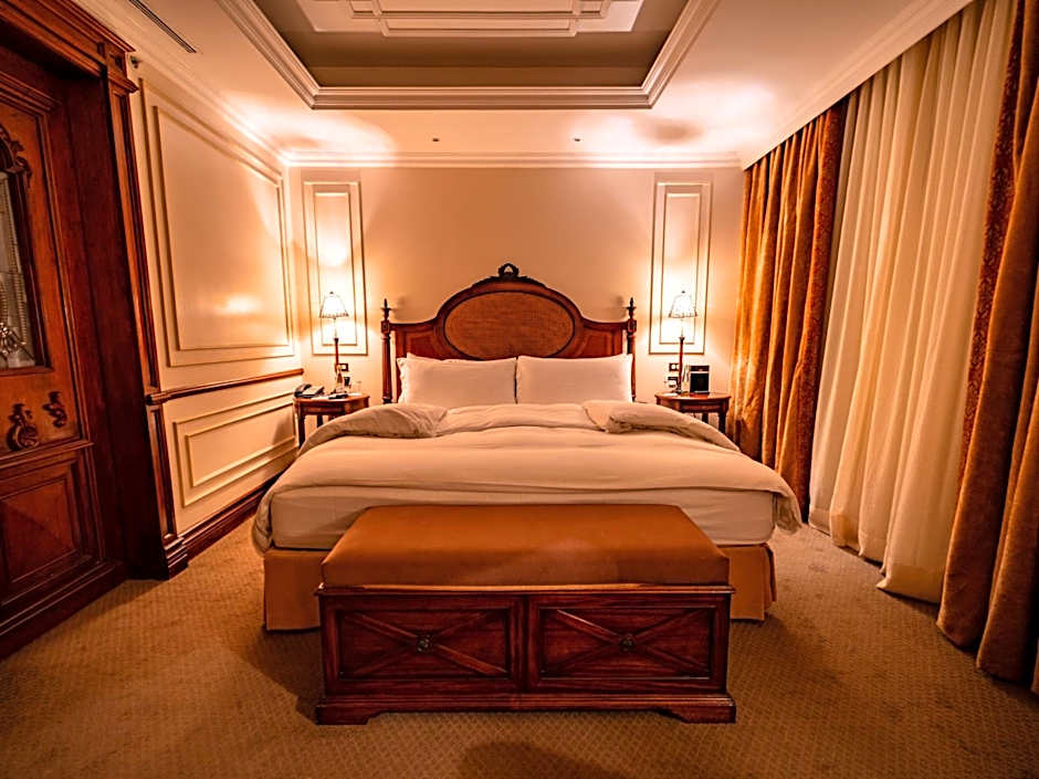 Plaza Grande Hotel