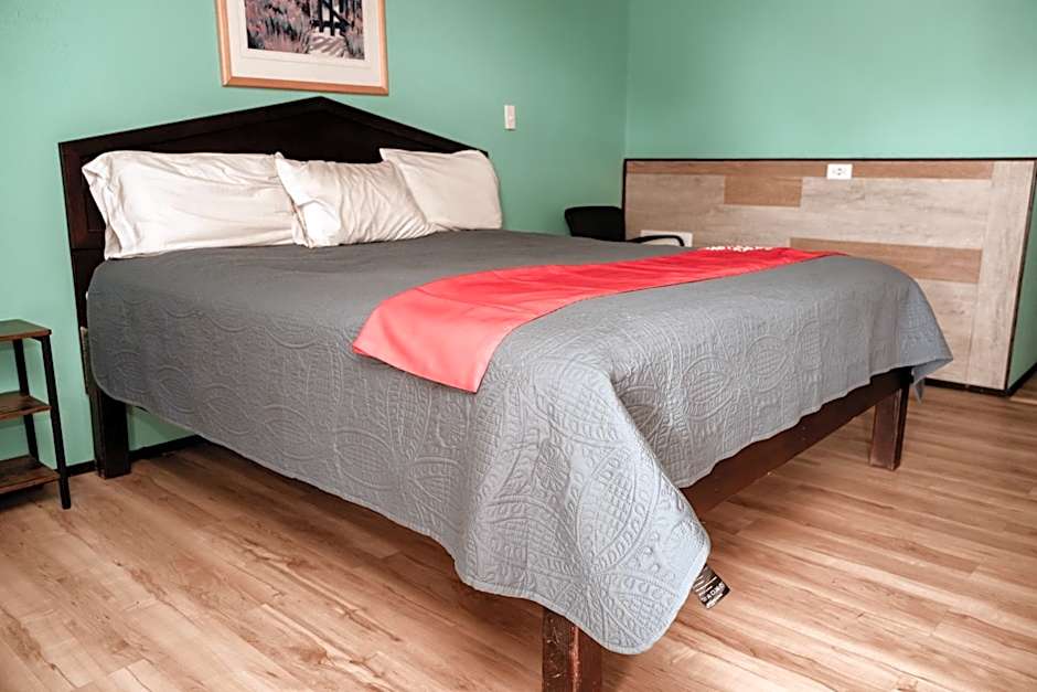Provo Inn & Suites
