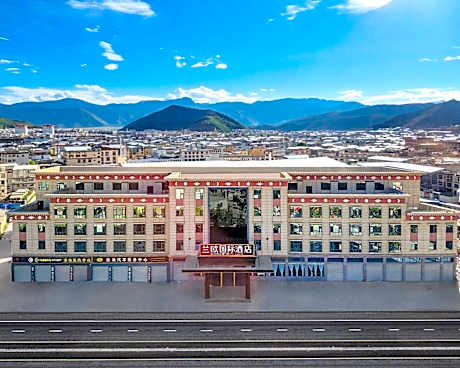 LANOU International Hotel Shangri-La Songzanlin Temple