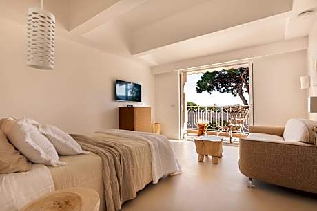 Studio with Garden View
