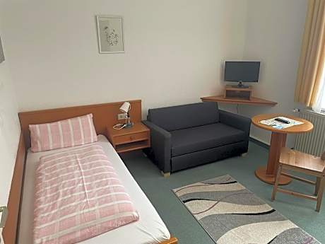 Single Room with Shared Bathroom