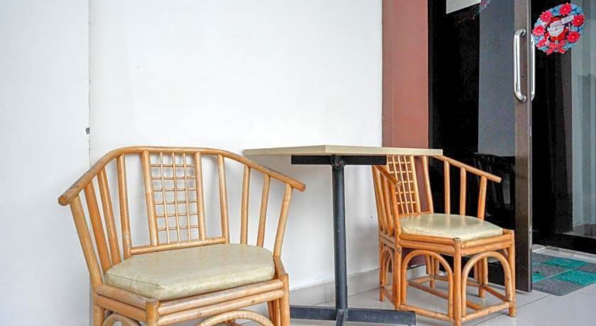 RedDoorz @ Hotel Bumi Palupy