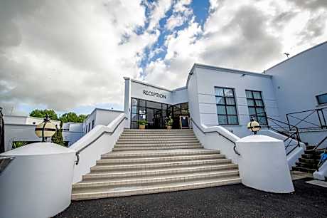 Waterfoot Hotel