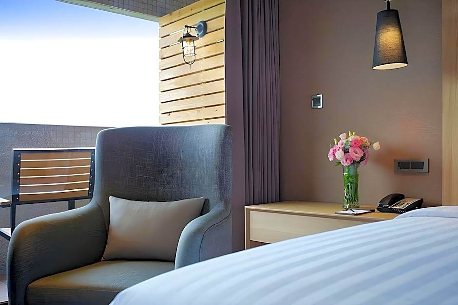 CHECK inn SELECT Taipei NeiHu