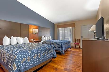 Queen Room with Two Queen Beds - Non-Smoking