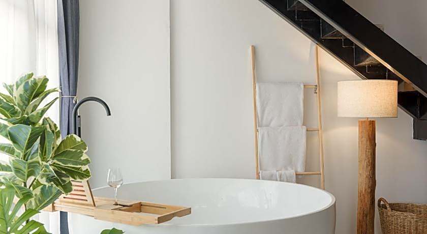 YOLO Bangkok Boutique Hotel