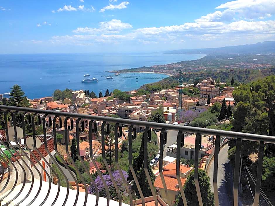 Villa Greta Hotel Rooms & Suites