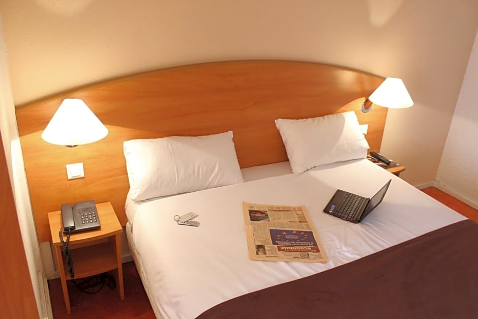 Central Hotel